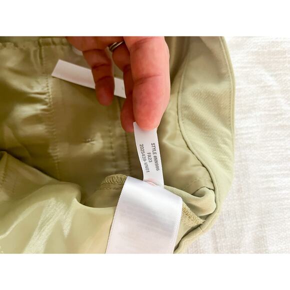 Madewell | NWT | Rosedale High-Rise Pant in Crepe | Blanched Olive | Sz10 Petite - Picture 12 of 12
